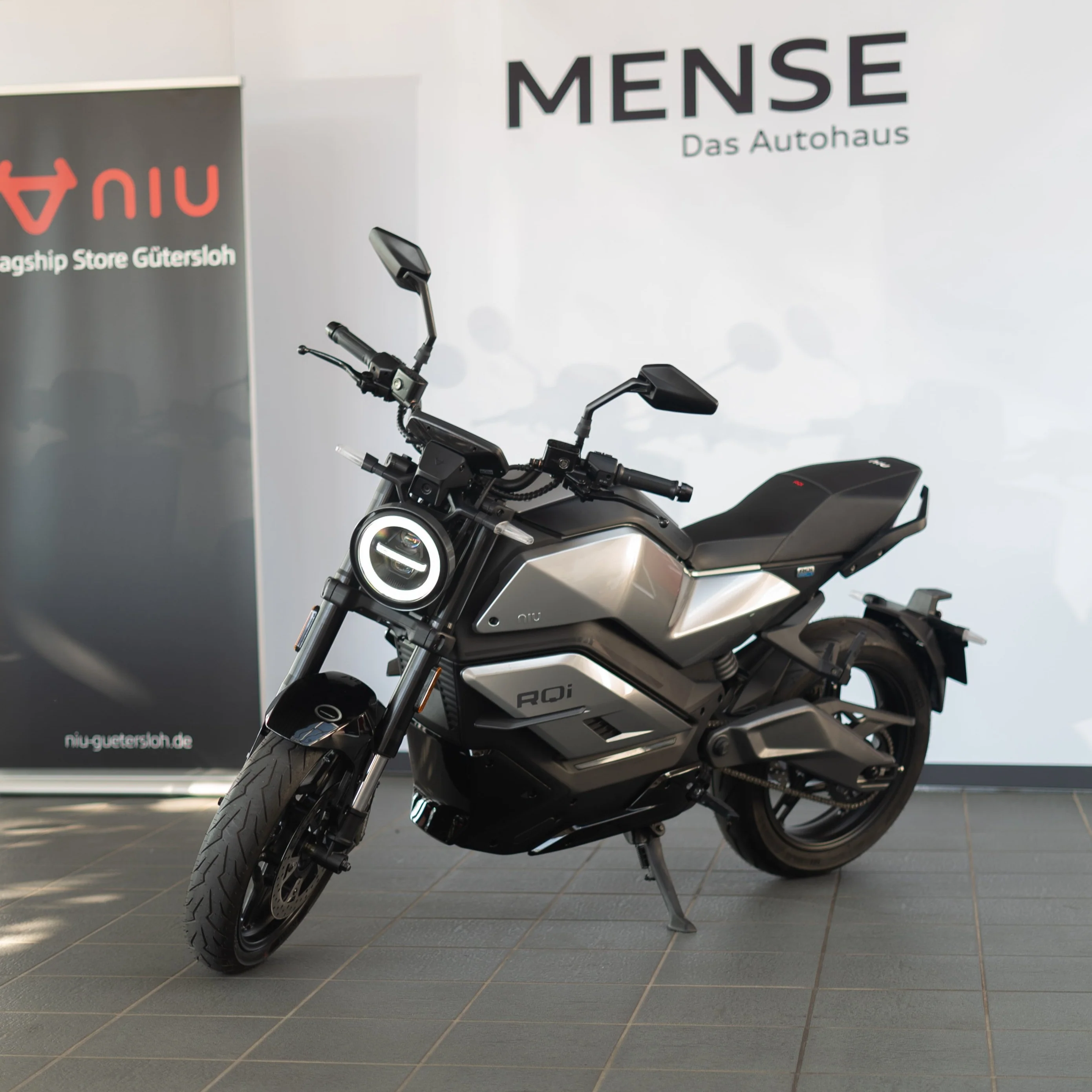 NIU RQi | E-Motorrad | Silber